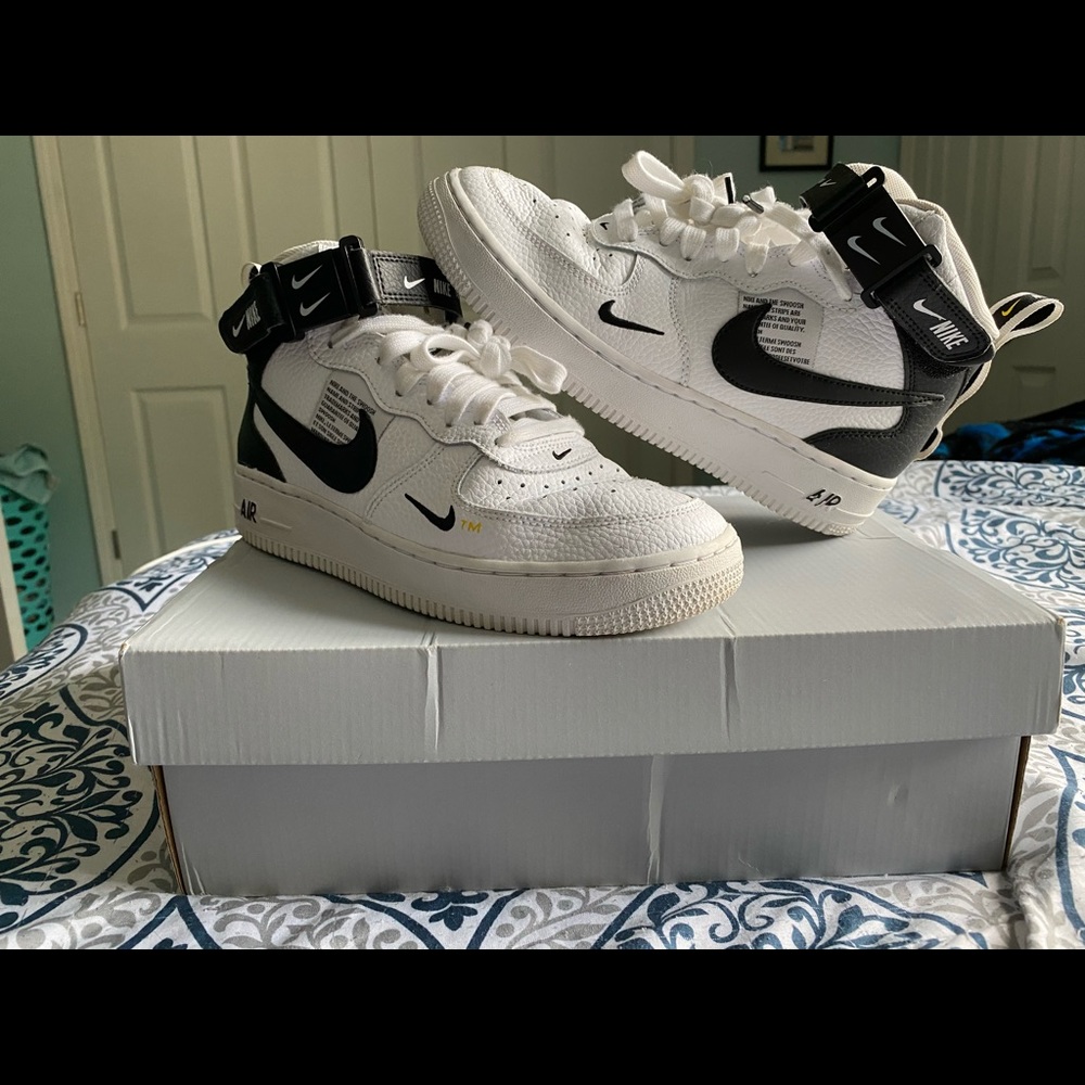 Nike Air Force 1 Mid LV8 (GS)